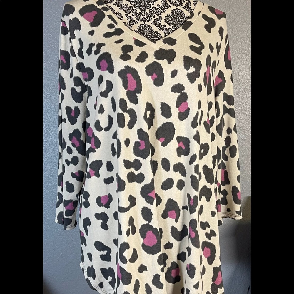 3/4 sleeve Taupe/Magenta animal print-HoneyMe